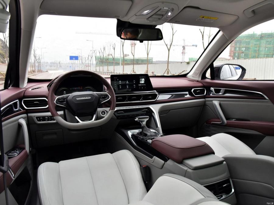 Торпедо Baojun RS-5 2019 года  (фото 23 из 41)